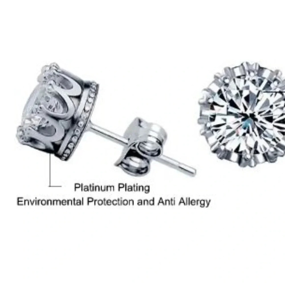 Fashion Crown Zircon Stud Yellow Gold Tone Earrings - Picture 4 of 15